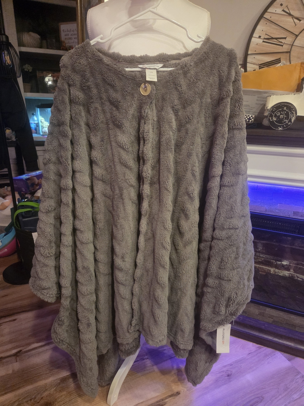 Liz Claiborne Plush Charcoal Gray Faux-Fur Cape
